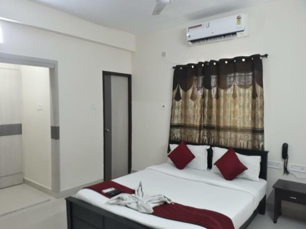 The Posh Residency, Ecr Bed & Breakfast Chennai Luaran gambar